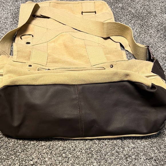 Stylish Tan Canvas Men\'s or womens Bag